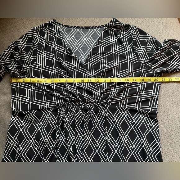 Motherhood black and white Blouse Large Breastfeeding friendly - Picture 7 of 7